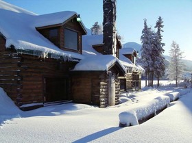 Summit Lake Lodge
