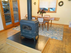 Chickadee Inn