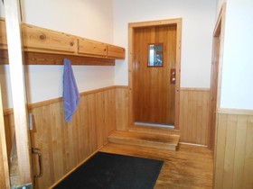 Chickadee Inn