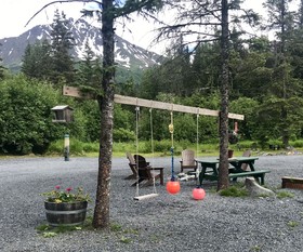 Twin Peaks Lodge and RV Park