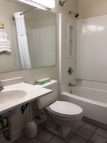 Baranof Lodge