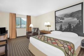 Baranof Lodge
