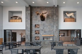 Totem Hotel & Suites