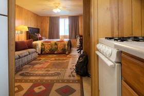 Totem Hotel & Suites