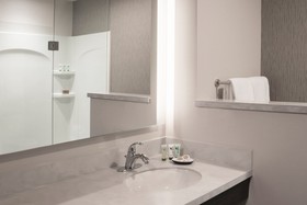 Totem Hotel & Suites