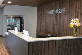 Totem Hotel & Suites