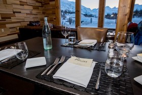 Tsaina Lodge