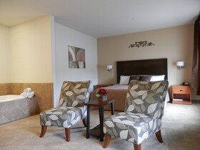 Grand View Inn & Suites