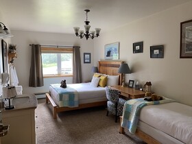 Pioneer Ridge B & B Inn