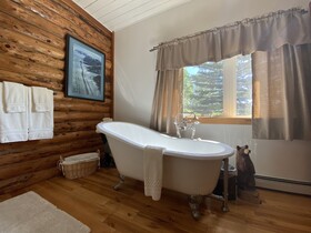 Pioneer Ridge B & B Inn