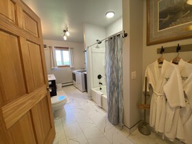 Pioneer Ridge B & B Inn