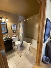 Pioneer Ridge B & B Inn