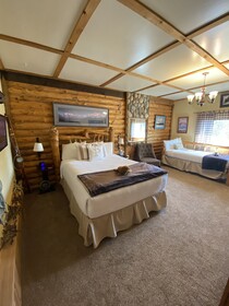 Pioneer Ridge B & B Inn