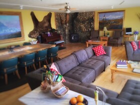Pioneer Ridge B & B Inn