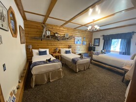 Pioneer Ridge B & B Inn