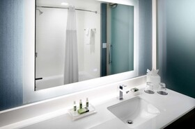 Cambria Hotel Phoenix Chandler - Fashion Center