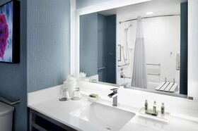 Cambria Hotel Phoenix Chandler - Fashion Center