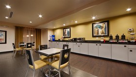 Best Western Douglas Inn & Suites