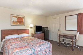 Country Inn & Suites by Radisson, Flagstaff Downtown, AZ