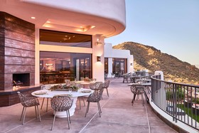 ADERO Scottsdale, Autograph Collection