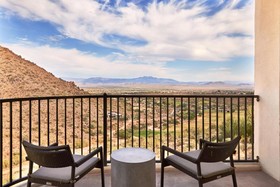 ADERO Scottsdale, Autograph Collection