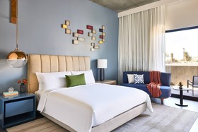 ADERO Scottsdale, Autograph Collection