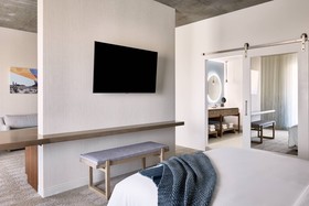 ADERO Scottsdale, Autograph Collection