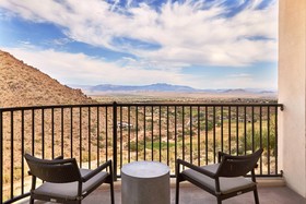ADERO Scottsdale, Autograph Collection