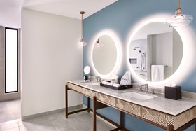 ADERO Scottsdale, Autograph Collection