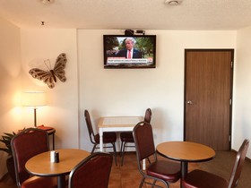 Americas Choice Inn & Suites