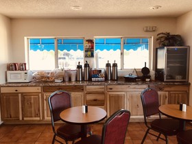 Americas Choice Inn & Suites