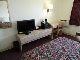 Americas Choice Inn & Suites