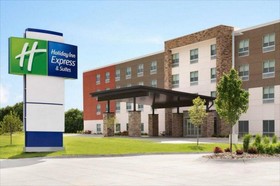 Holiday Inn Express & Suites Gilbert – Mesa Gateway Airport