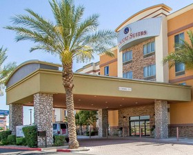 Comfort Suites Glendale - State Farm Stadium Area