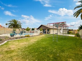 Glendale Charm by Casago