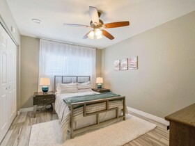 Glendale Charm by Casago
