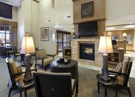 Hampton Inn & Suites Phoenix Glendale-Westgate