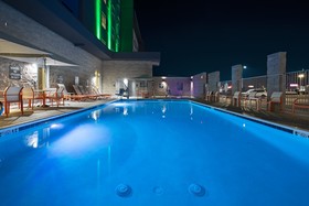 Holiday Inn Glendale - Stadium & Ent District