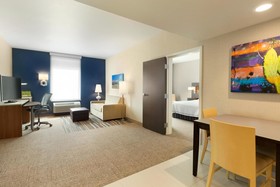 Home2 Suites by Hilton Glendale Westgate