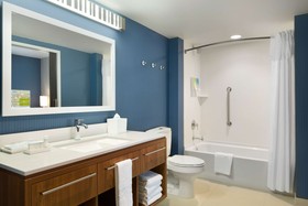 Home2 Suites by Hilton Glendale Westgate