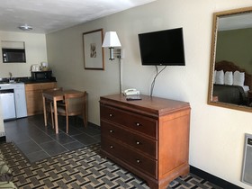 Motel in the Pines