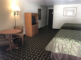 Motel in the Pines