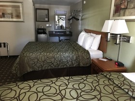 Motel in the Pines