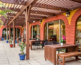 Americana Hotel