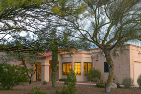 Oro Valley Oasis Bedroom by Casago