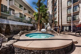 DoubleTree by Hilton Phoenix Midtown
