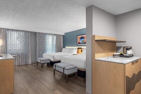 DoubleTree by Hilton Phoenix Midtown