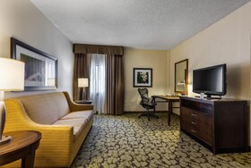 DoubleTree by Hilton Phoenix Midtown