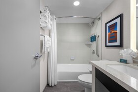 DoubleTree by Hilton Phoenix Midtown