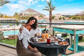 W Scottsdale
